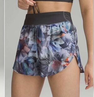 Lululemon Fast Free Short 3" Sz 4 Reflective Classic Fit Floral Multi Print Grey